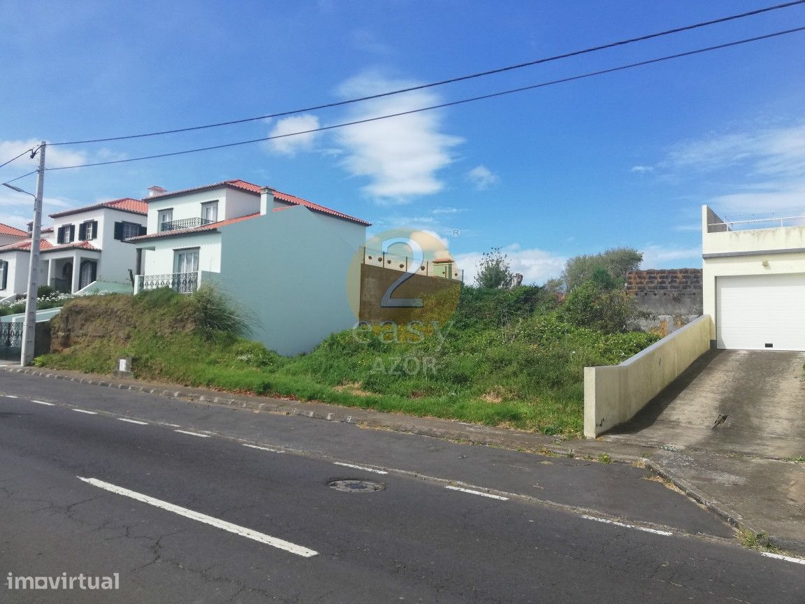 Terreno urbano em Ponta Delgada