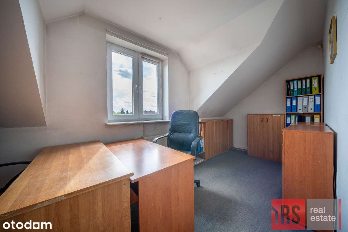 Budynek biurowy w Wawrze-13