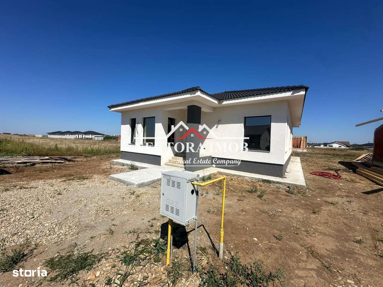 NECTORA IMOB-Casa la alb, Santandrei, 4 camere, 2 bai, 500 mp teren - Imagine principală: 2/15