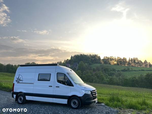 Mercedes-Benz Sprinter - 1