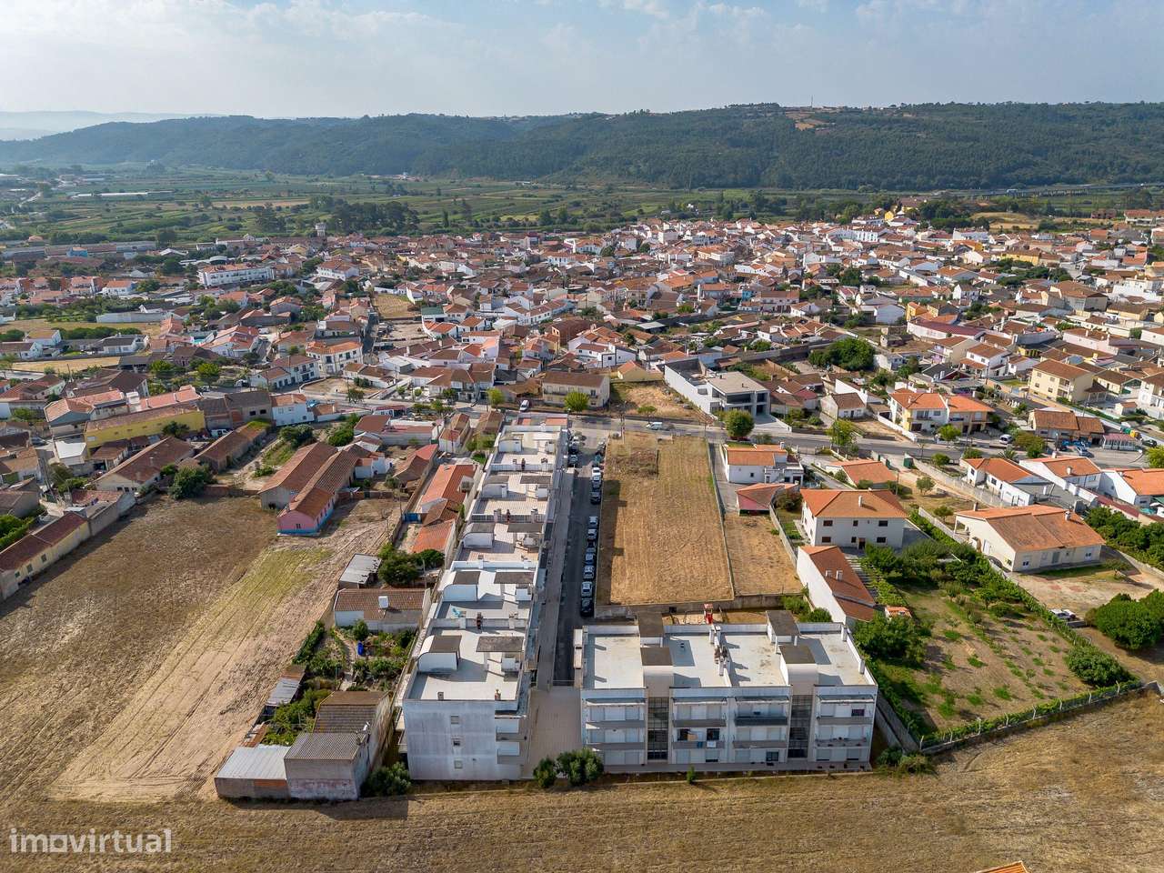 Encantador apartamento, T2 localizado , AV. Nazaré nº 45 Valado dos Fr - Grande imagem: 4/30