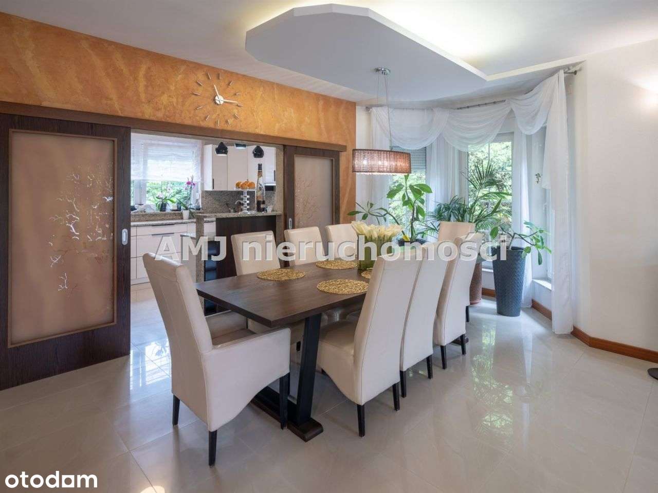 Dom marzeń w otoczeniu lasu-7