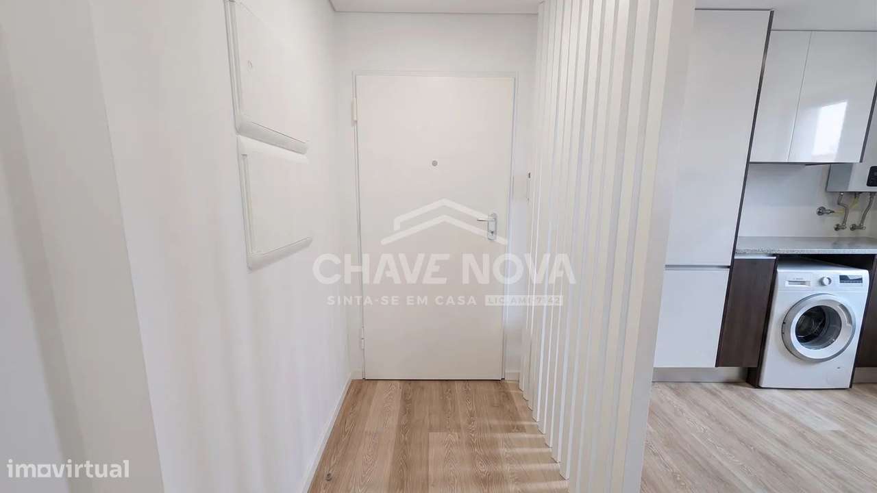 Apartamento T3 c/ Terraço (77.35m2) e Garagem Box em Mafamude-10