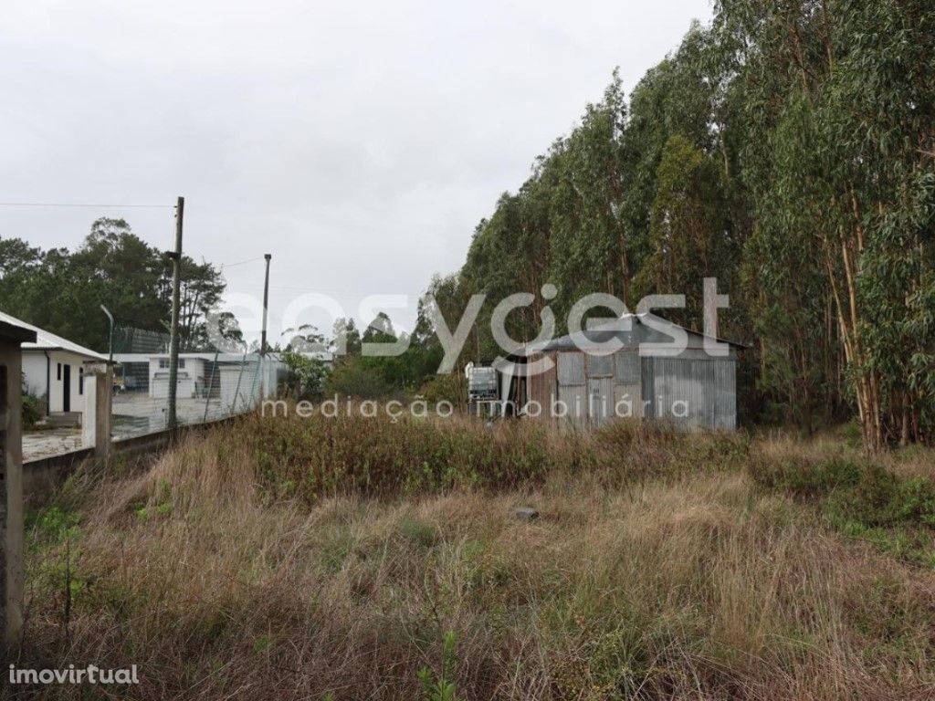 Terreno para construção com área toral de 4300m2 em Parce...