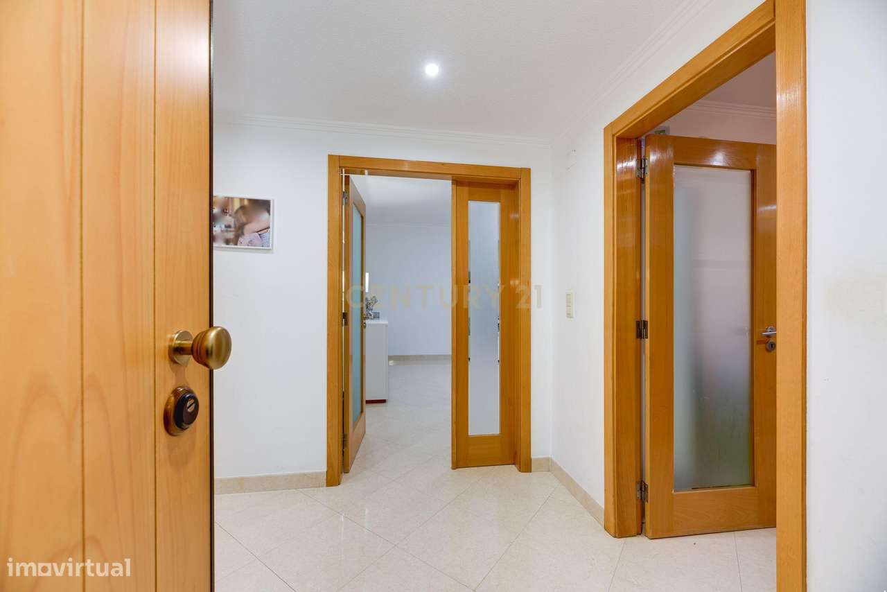 Apartamento T2 | Garagem | Colinas do Cruzeiro - Grande imagem: 3/20