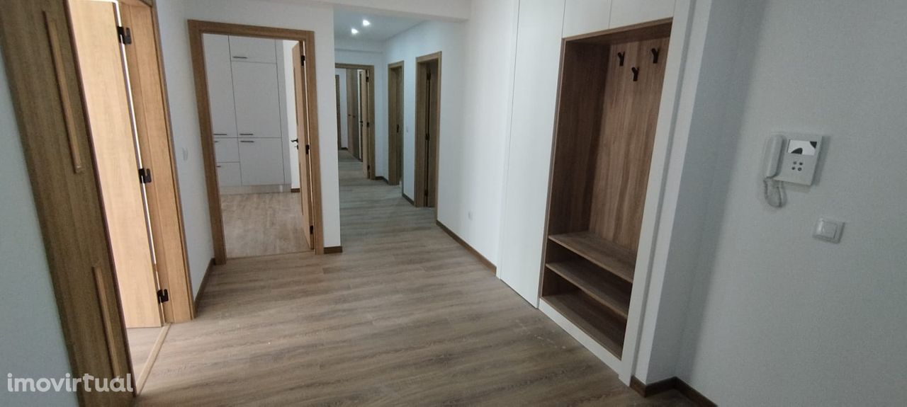 Apartamento T3 em Castanheira do Ribatejo