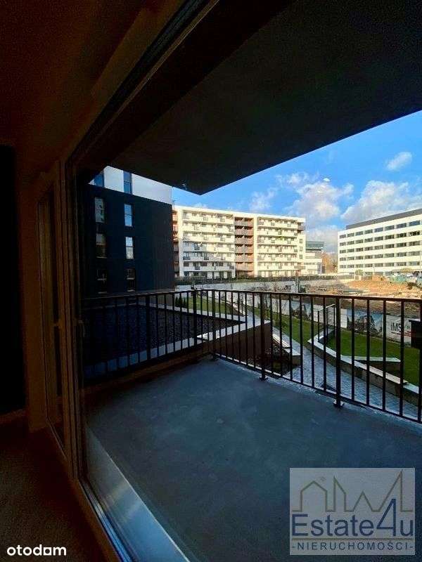 3/4 pok, 2 garaże, 2 tarasy, do wejścia. Ceglana-12