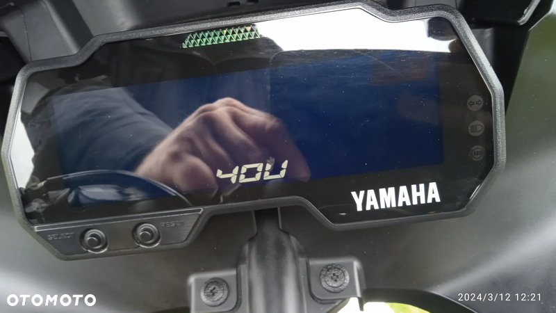 Yamaha YZF - 37