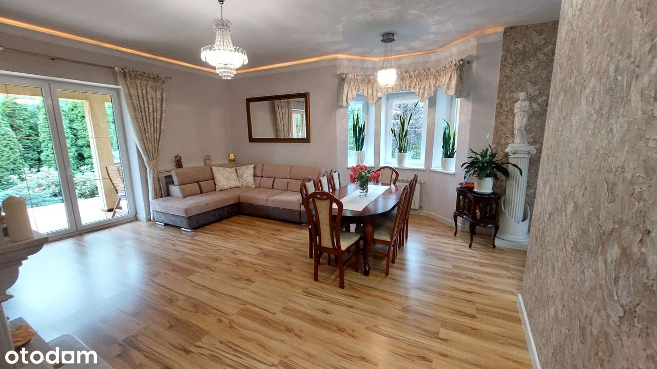 Dom wolnostojący w klasycznej, funkcjonalnej formie-6