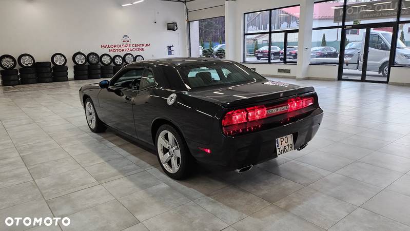 Dodge Challenger 5.7 R/T - 9