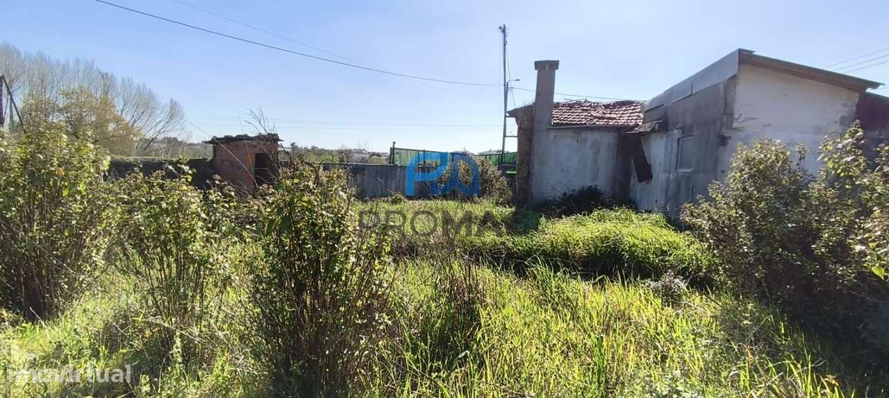 Oportunidade Única em Ovar: Terreno Urbano 1.282 m² com Armazém Ruína-7