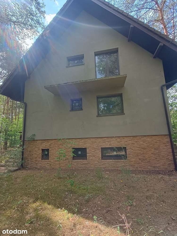 Dom z potencjałem w cichym miejscu-1