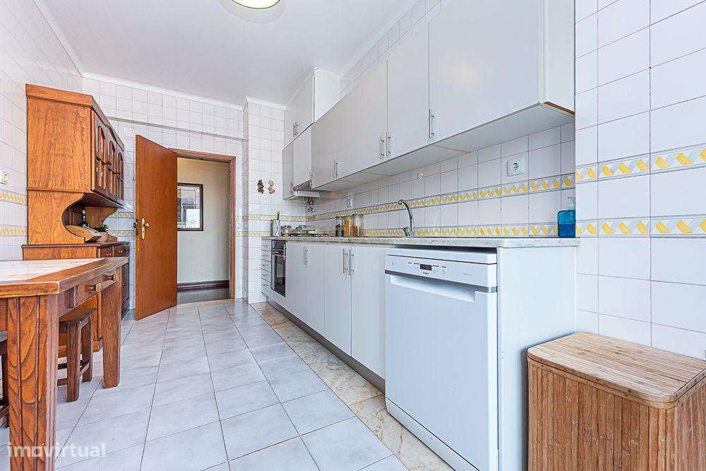 Apartamento T3 com Vista Panorâmica em Setúbal - Grande imagem: 3/44