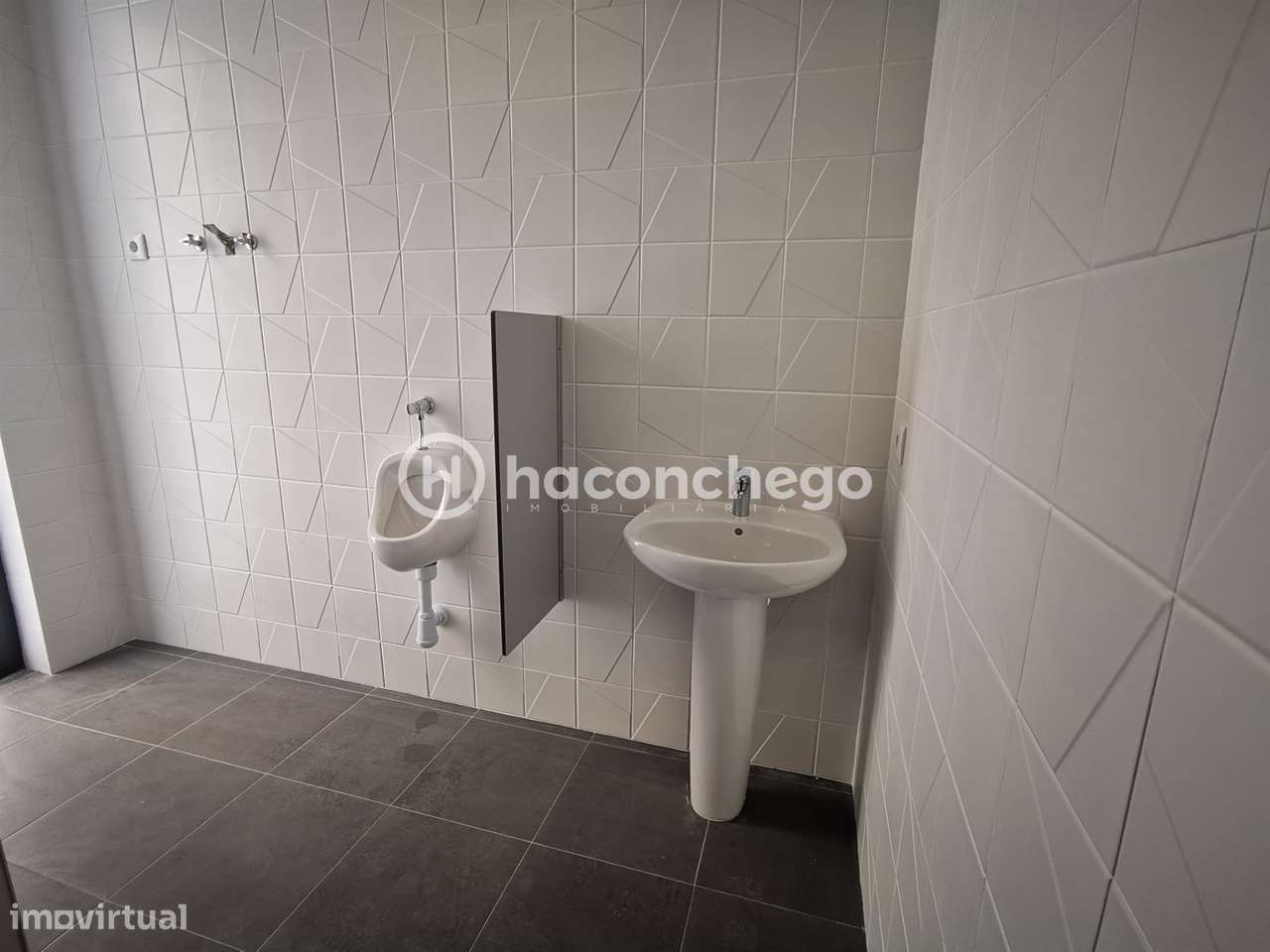 Pavilhão industrial com 966 m2 em Lijó, Barcelos-25