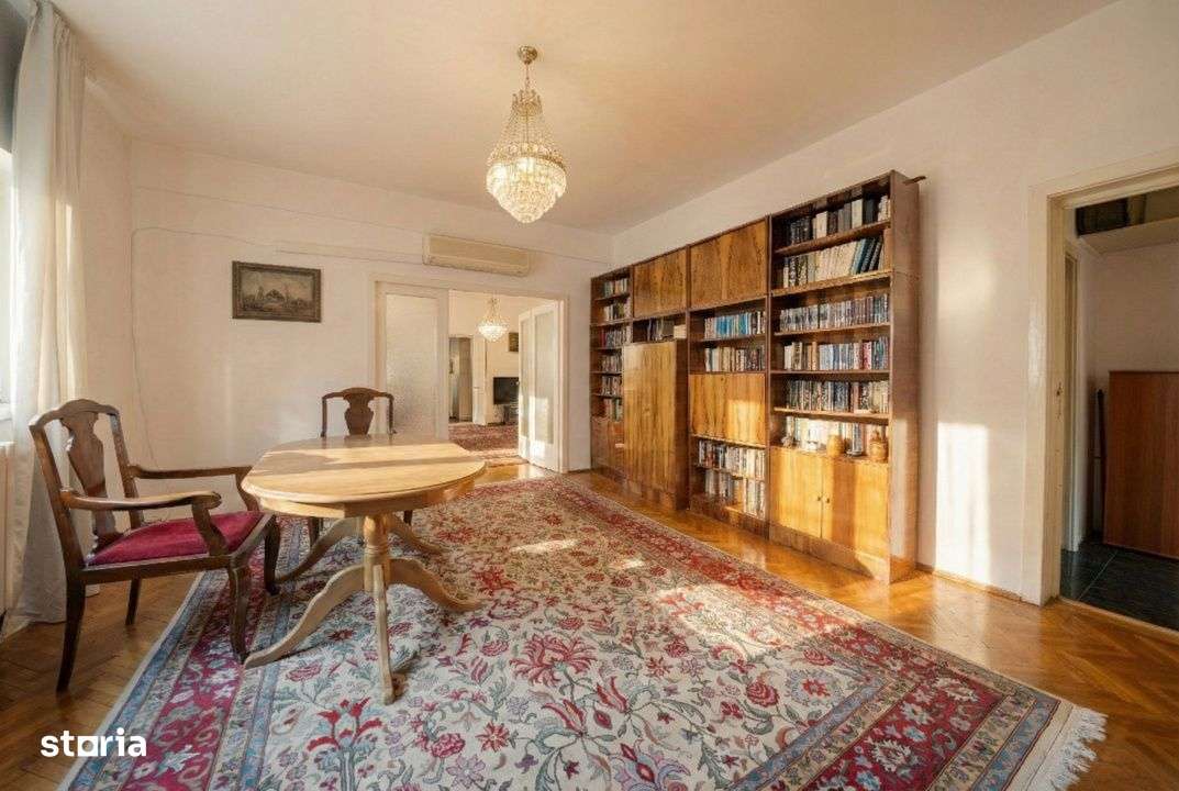 Etaj 1/Vila*120 mp utili+80 mp spatii comune*PRO TV*