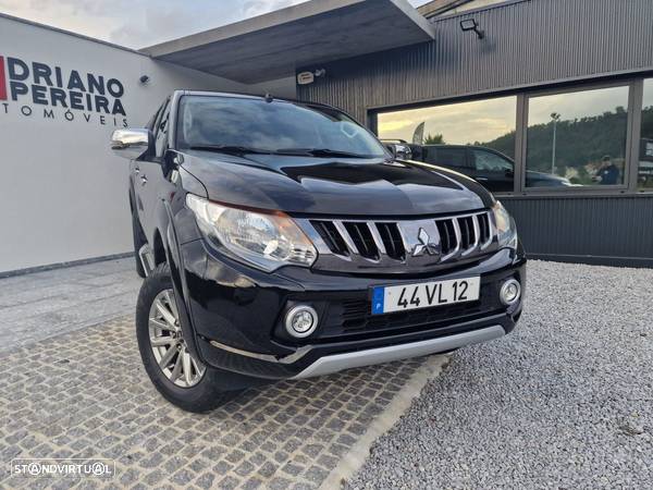 Mitsubishi L200 2.4 DI-D CD Instyle Sportb.Strakar 4WD - 12