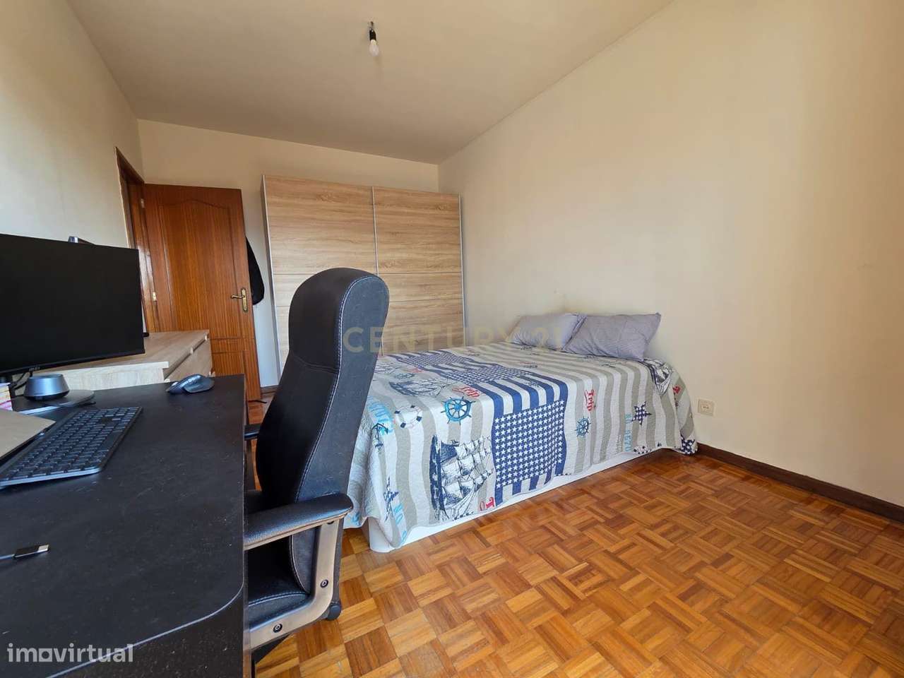 APARTAMENTO T2 | VARANDA | LUGAR DE GARAGEM | ARRUMOS | ELEVADOR | GON-14