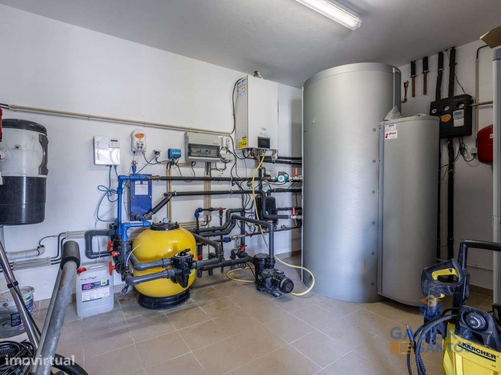 Moradia com piscina e terreno em São Martinho do Porto-50