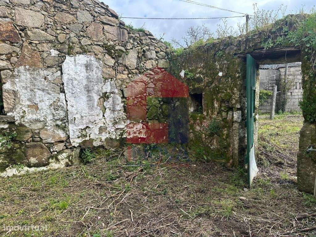 Moradia para restauro, Dume - Grande imagem: 3/19