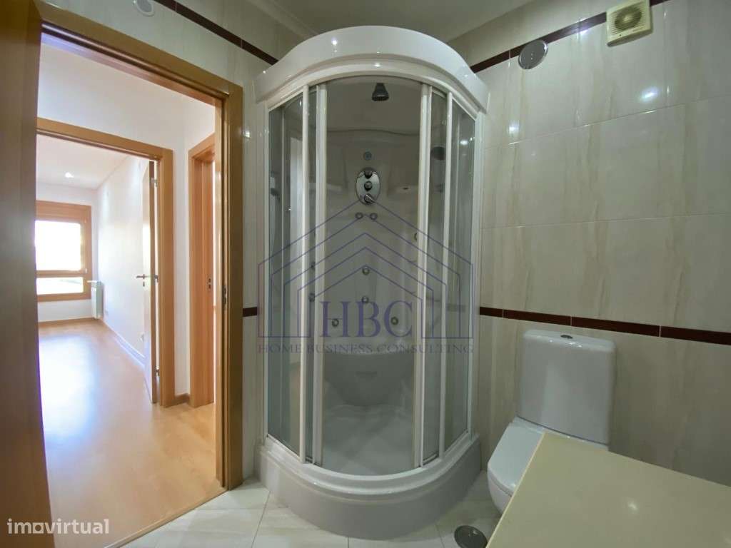 Apartamento T3 nas Colinas do Cruzeiro | 4 Parqueamentos + Arrecadação-25