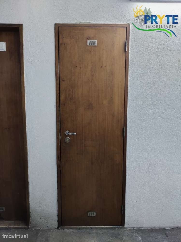 Apartamento T1+1 situado em Campolide-5