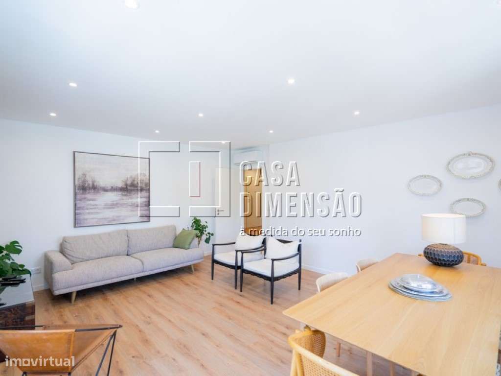 Apartamento de tipologia T2 na Serra de Carnaxide, com Garagem BOX,...-9