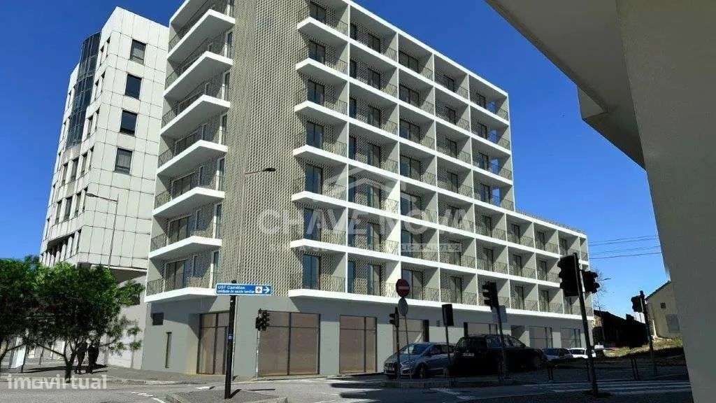 Apartamento T0 Novo c/ Terraço e Lugar de Garagem em Mafamude-9