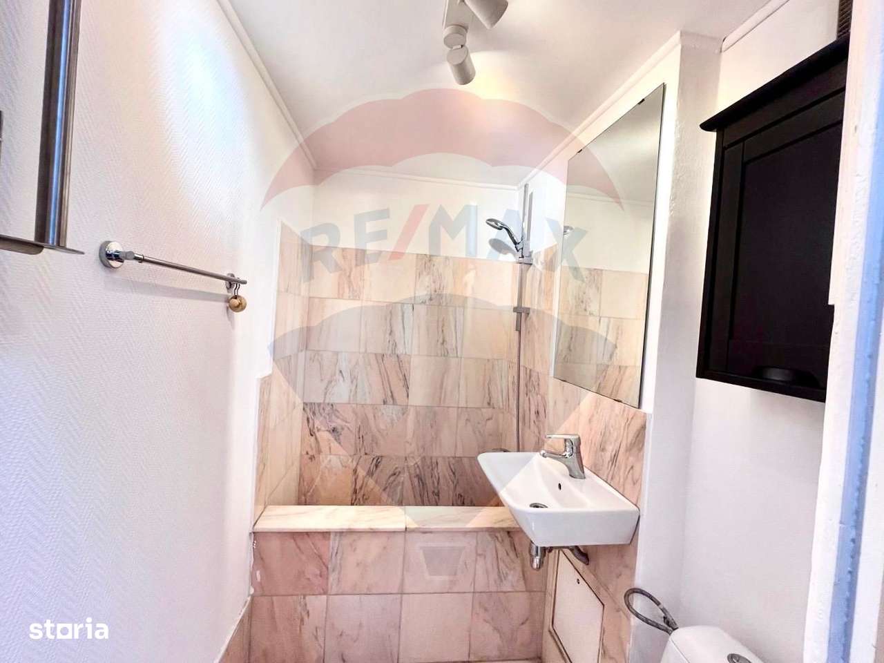 Apartament cu 2 camere de vanzare in Calea Victoriei nr 1-6