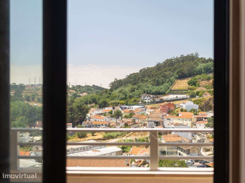 Moradia T3 Amadora com Excelentes Áreas e Espaço Exterior-18
