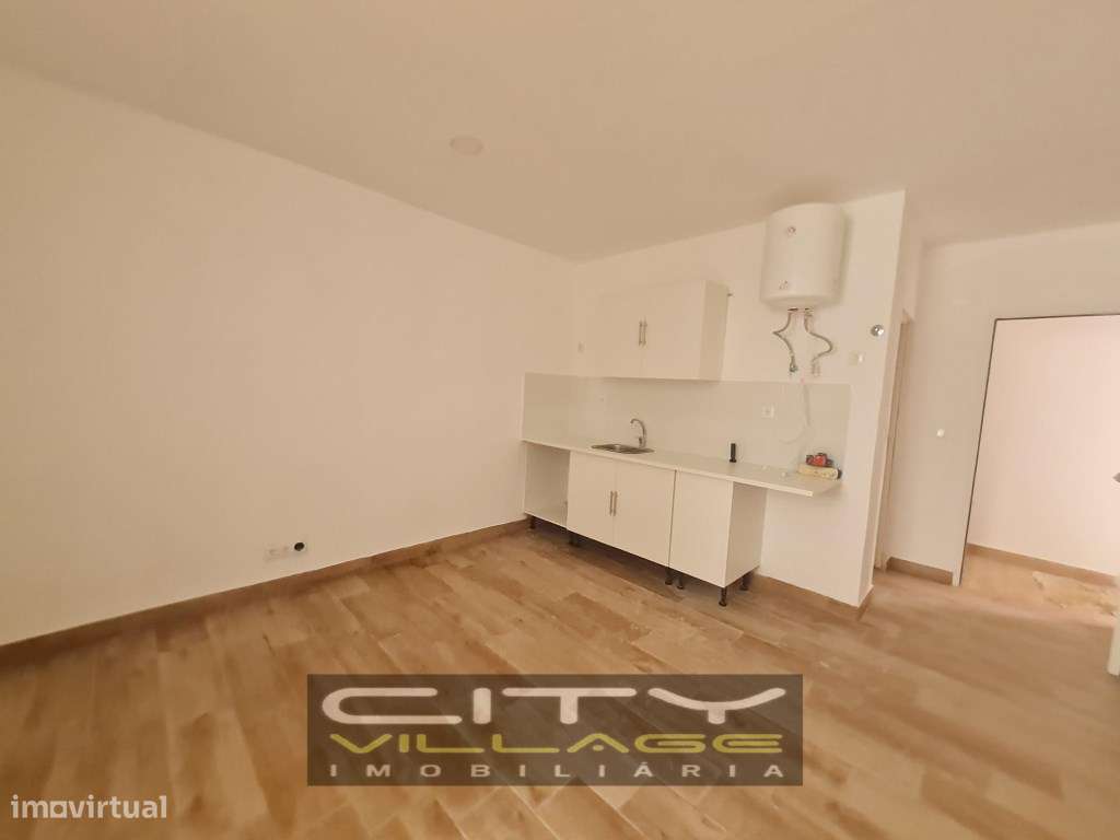 Prédio Centro Montijo-0