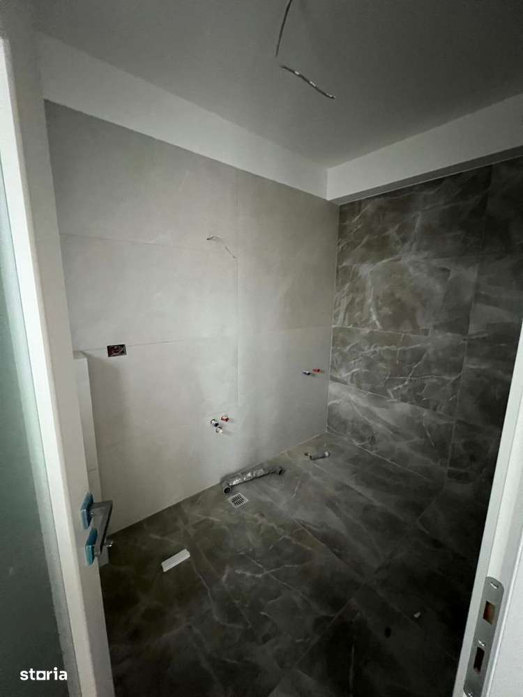 Casa la 2 km de Metroul Raul Doamnei - Imagine principală: 5/19