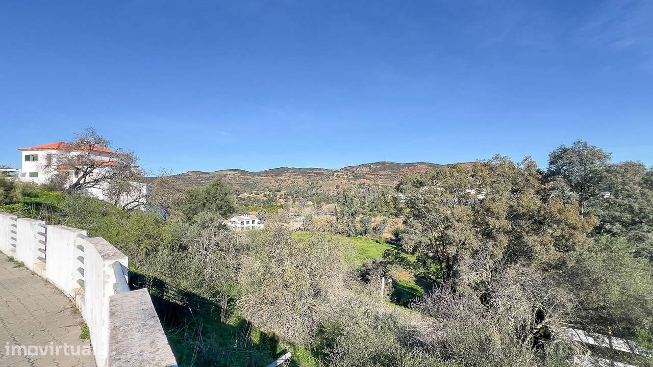 TERRENO PARA CONSTRUÇÃO DE  4 FOGOS DE HABITAÇÃO COM 576m2 - Grande imagem: 5/11