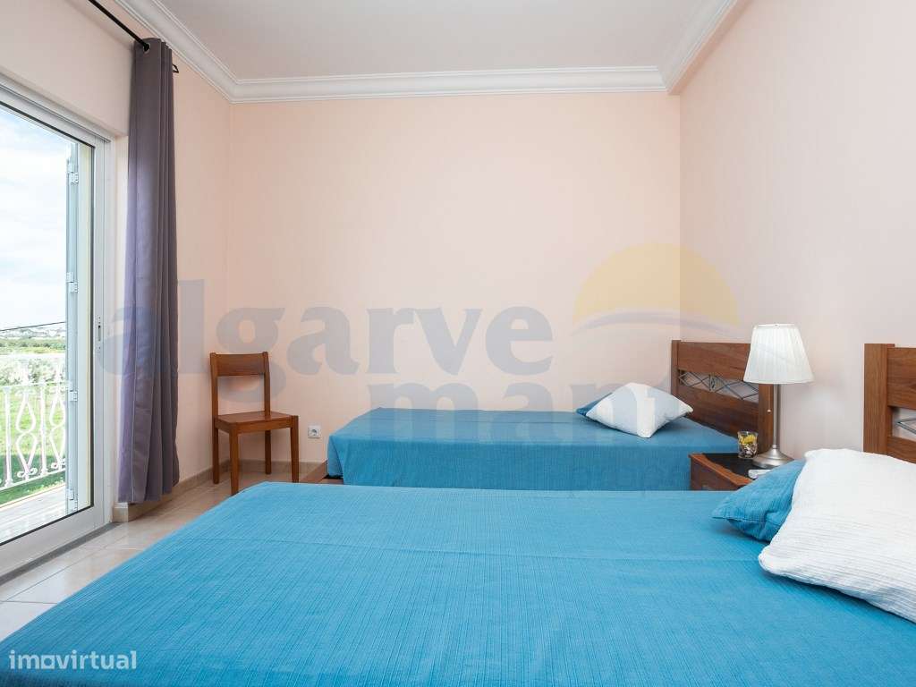 Andar de Moradia T2+1 perto da Praia da Lota, Algarve-25