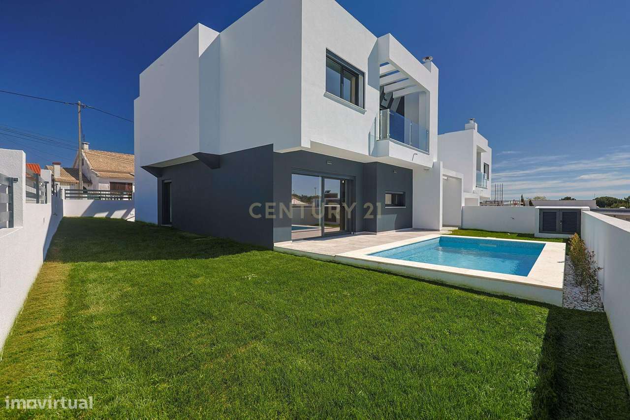 Moradia T4 em Charneca de Caparica, Almada-46