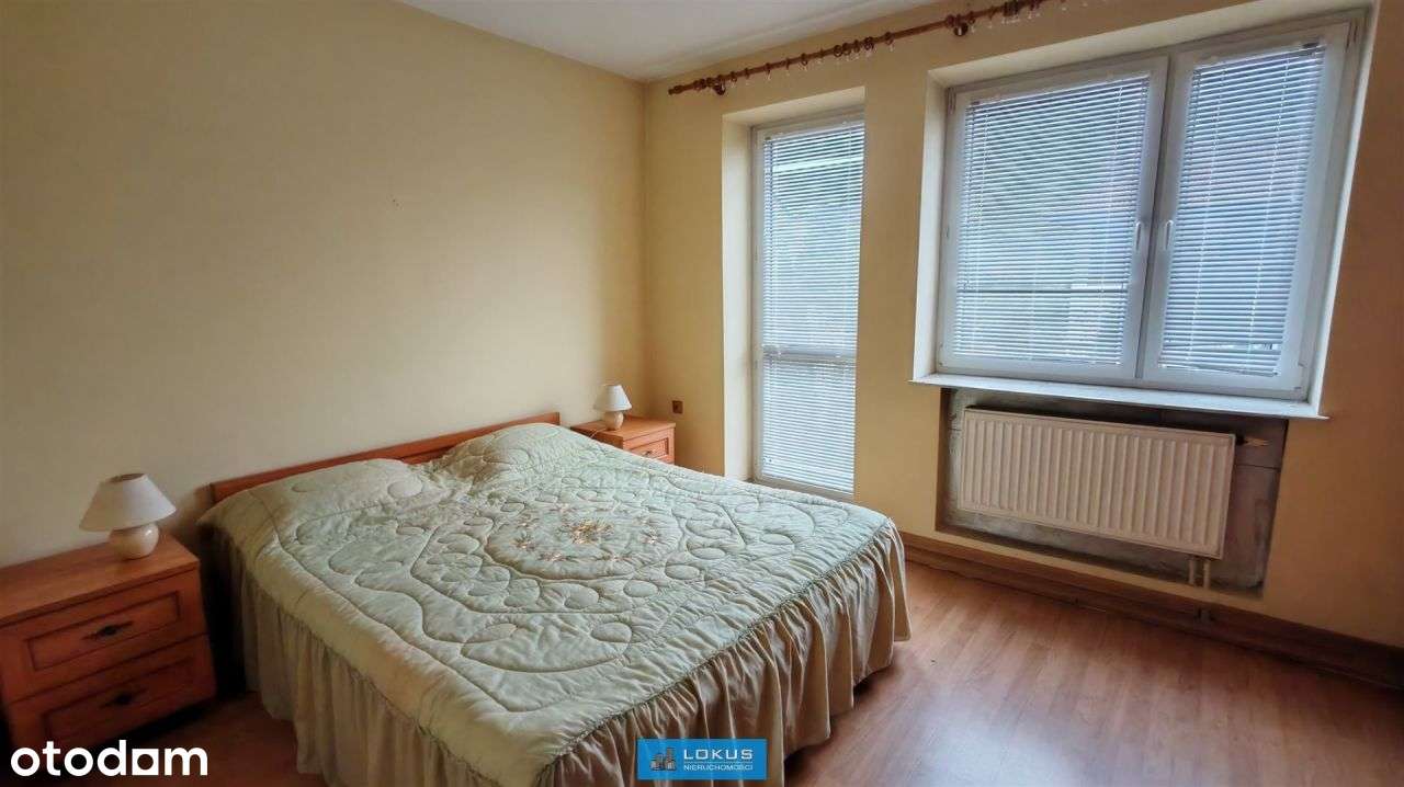 Dom 243 m2 z garażem i budynkami gospodarczymi-9