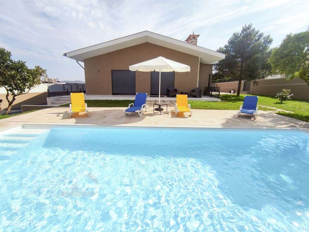 Moradia T4 individual à entrada da cidade de Barcelos - Grande imagem: 4/44