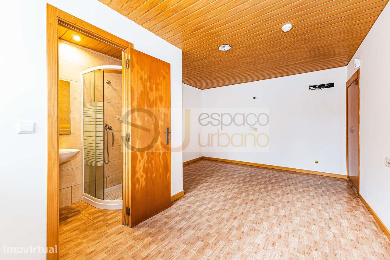 Boliqueime - Investimento: Moradia Isolada com 10 Suites em Zona Privi-12