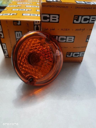 Klosz lampy tylnej JCB Fastrac seria 7000 - 160,- netto - 2