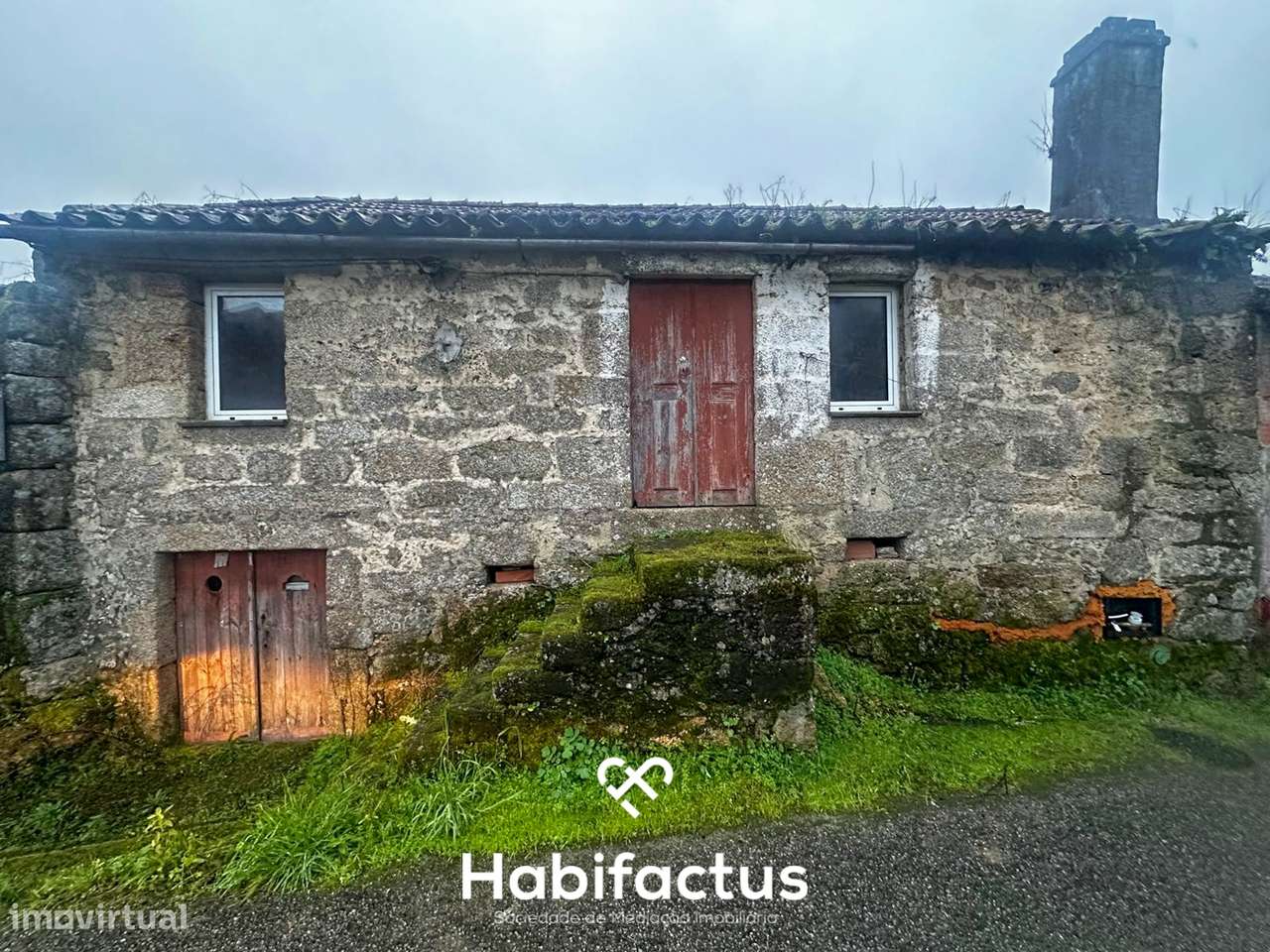 Duas Moradias para Remodelação em Coelhoso, Tondela-7