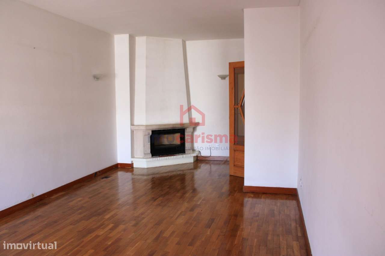 Apartamento T2 em Fermentões, Guimarães-11