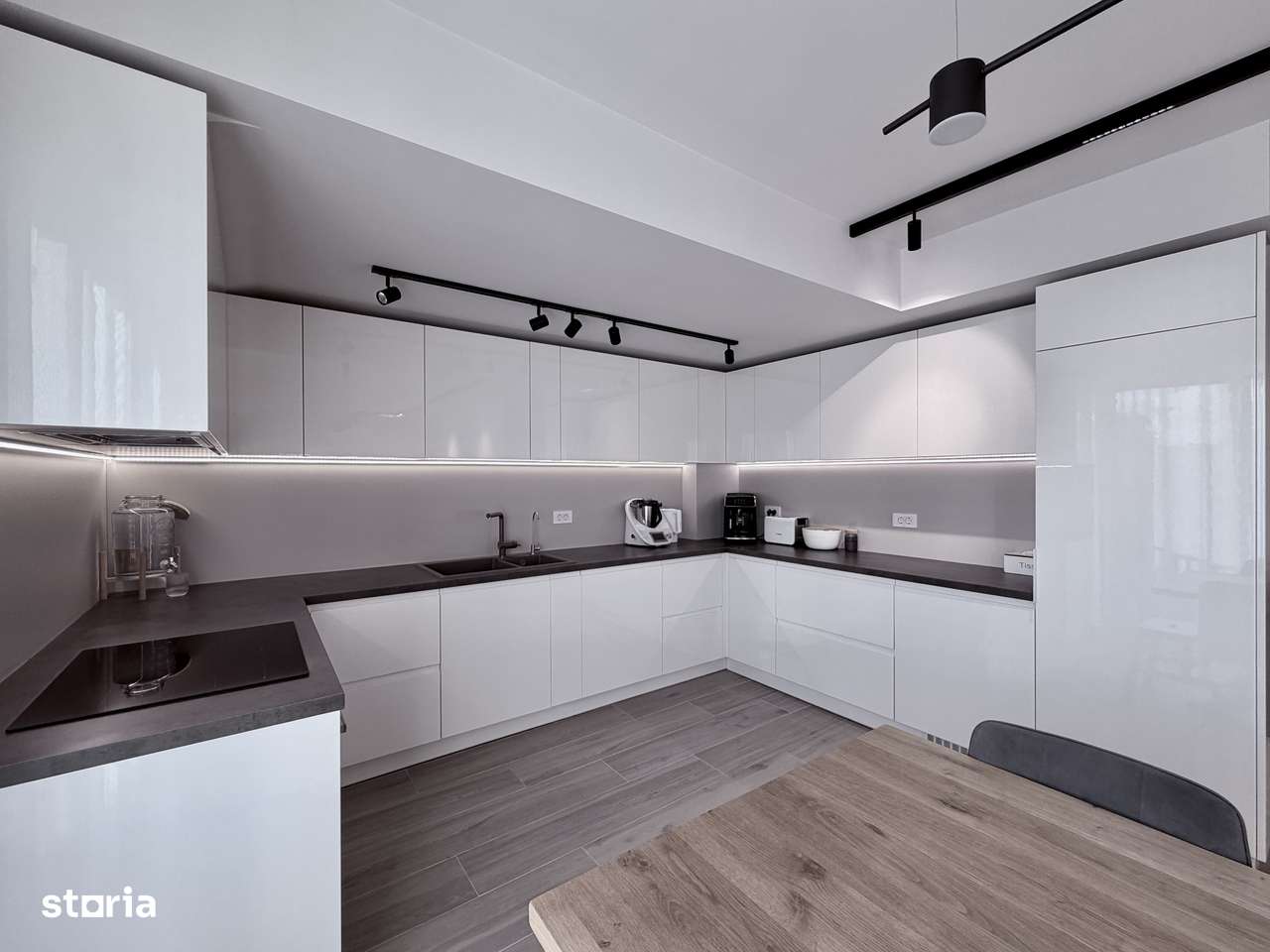 Penthouse exclusivist, expunere Sud – 100 mp util +50 mp Terasa - Imagine principală: 5/14