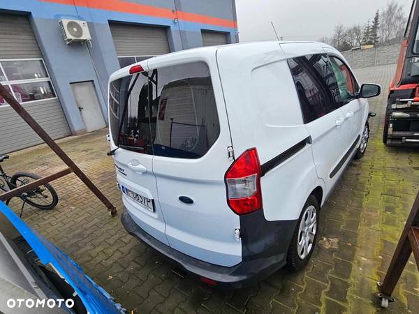 Ford Transit Courier - 7