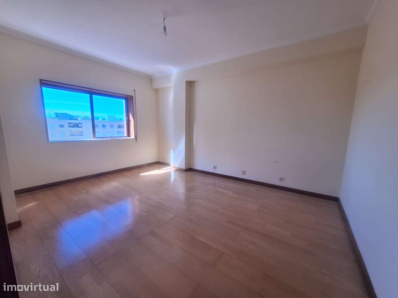 Apartamento T3 com varanda e garagem em Braga - Grande imagem: 5/18