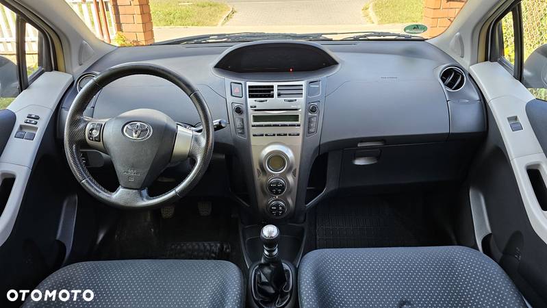 Toyota Yaris 1.33 VVT-i Sol - 7