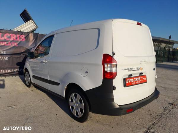 Ford Transit Courier - 20