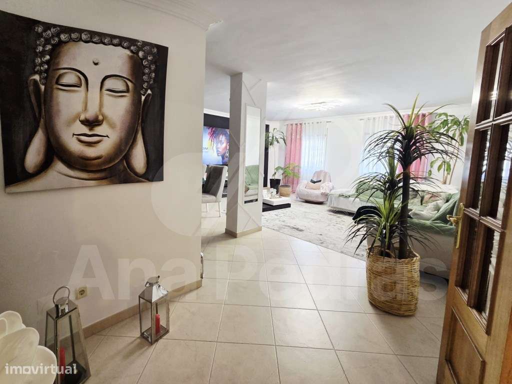 T2 Excecional com Terraço de 50m² na Baixa da Banheira-9