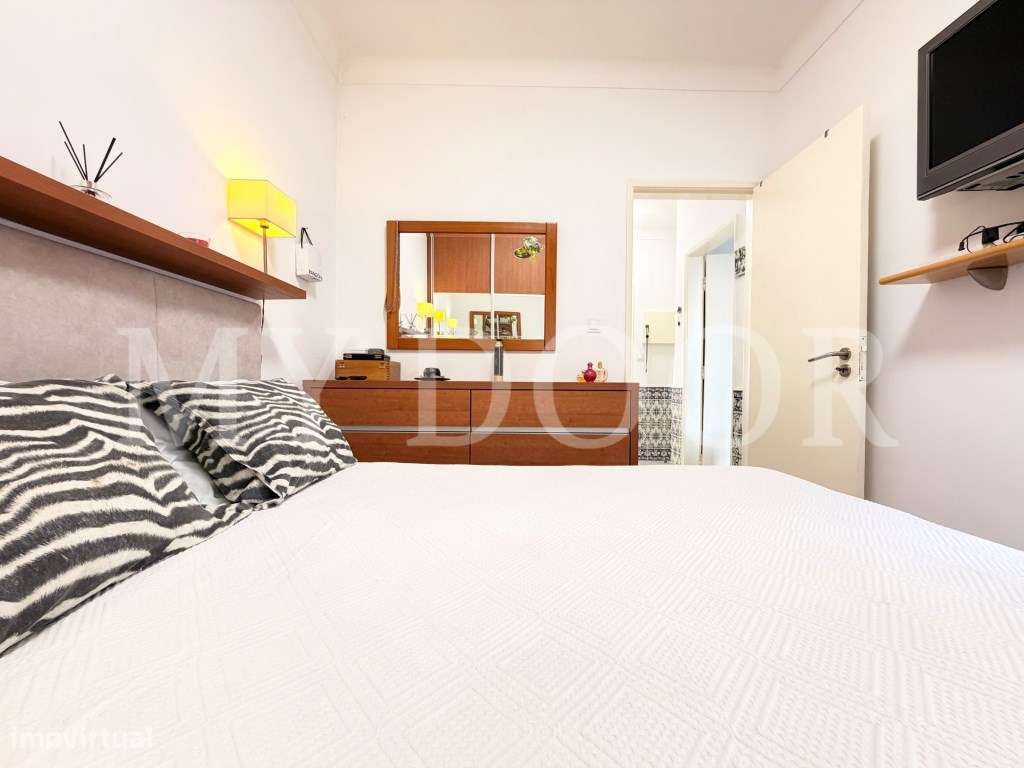 Apartamento T1 em Moscavide - 1º andar c/ Pequeno Espaço Exterior-23