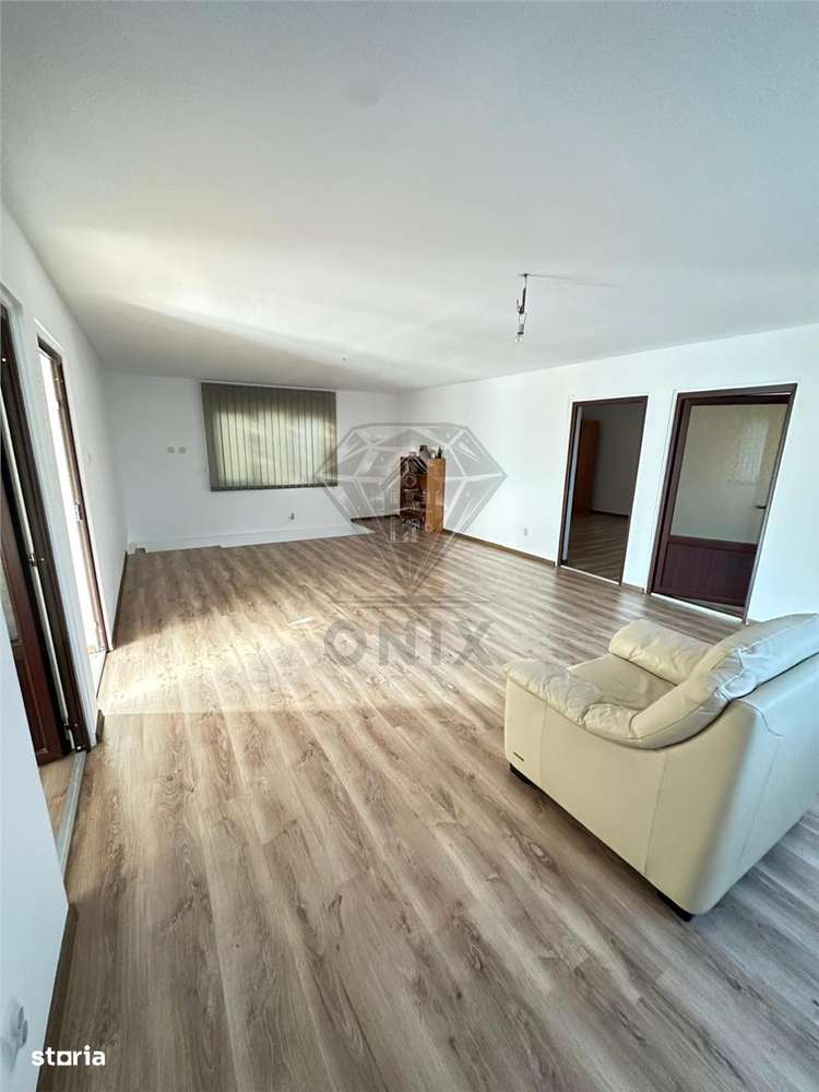 CASA ROMANESTI  5 CAMERE-5