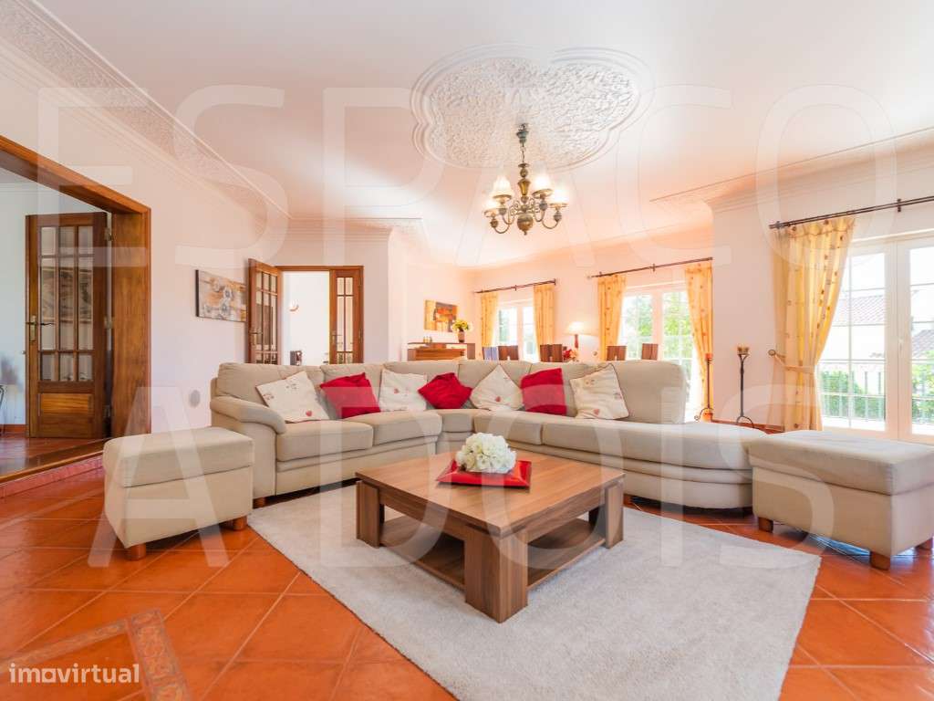 DESLUMBRANTE! INDEPENDENTE (isolada). Excelente qualidade de constr...-16