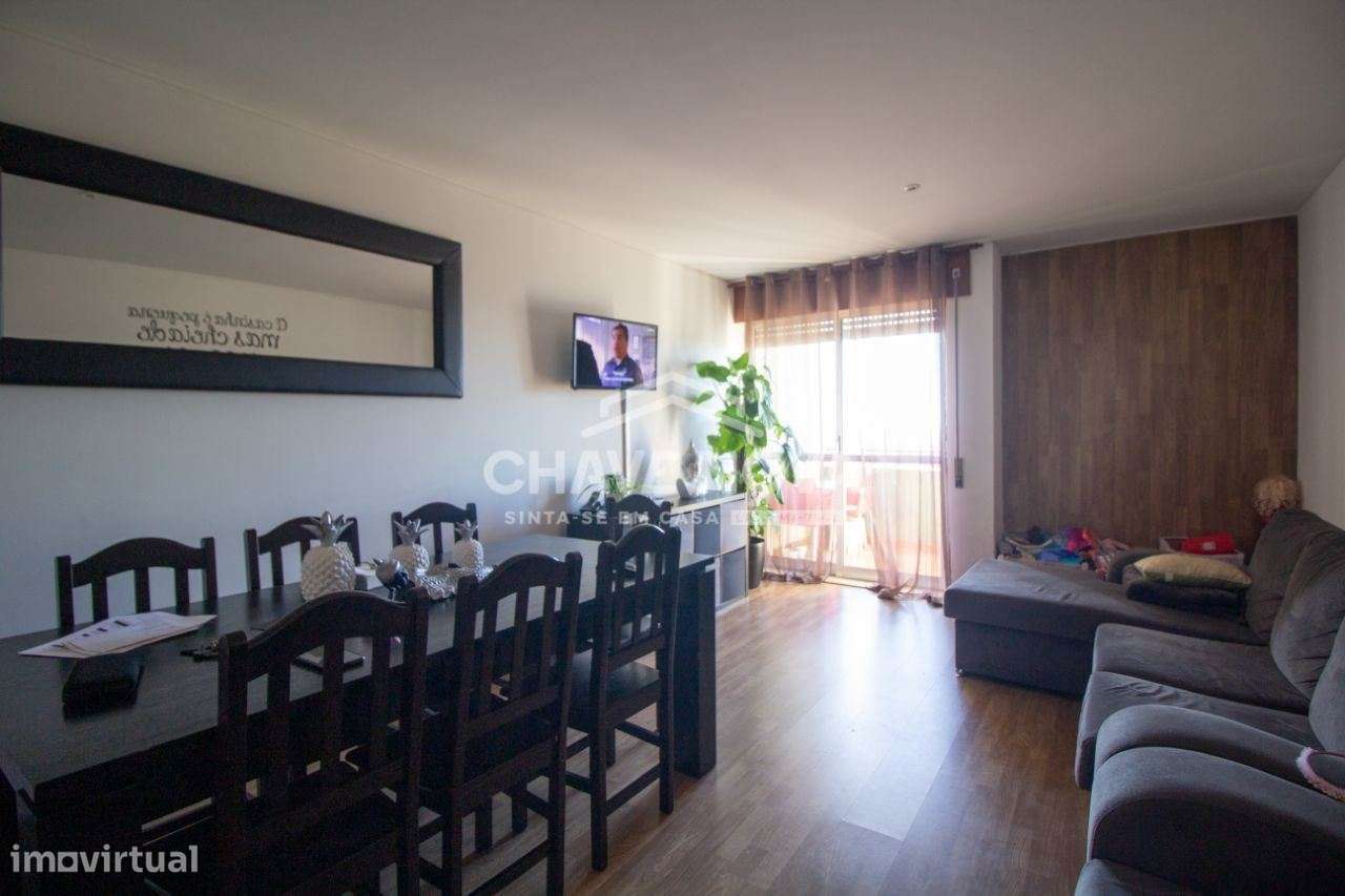 Apartamento T3 | Remodelado | Varanda | Excelente Luminosidade - Grande imagem: 4/20